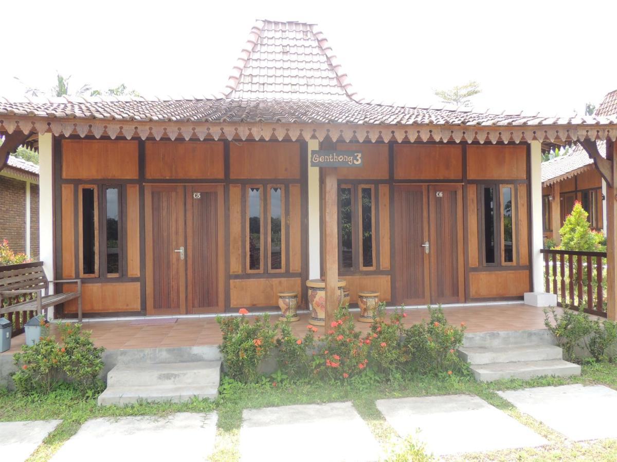 Готель Balkondes Karanganyar Pottery Academy Маґеланґ Екстер'єр фото