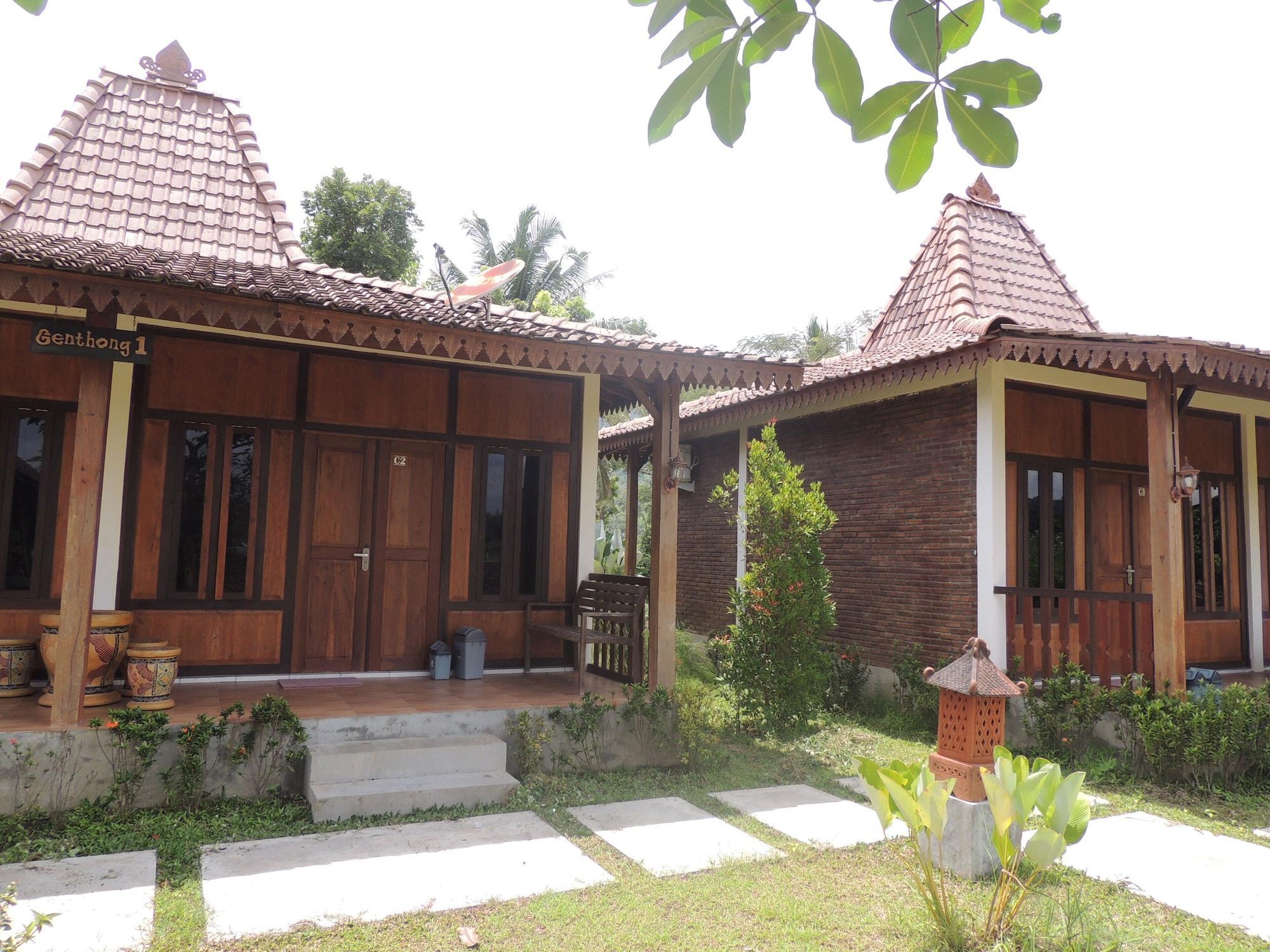 Готель Balkondes Karanganyar Pottery Academy Маґеланґ Екстер'єр фото