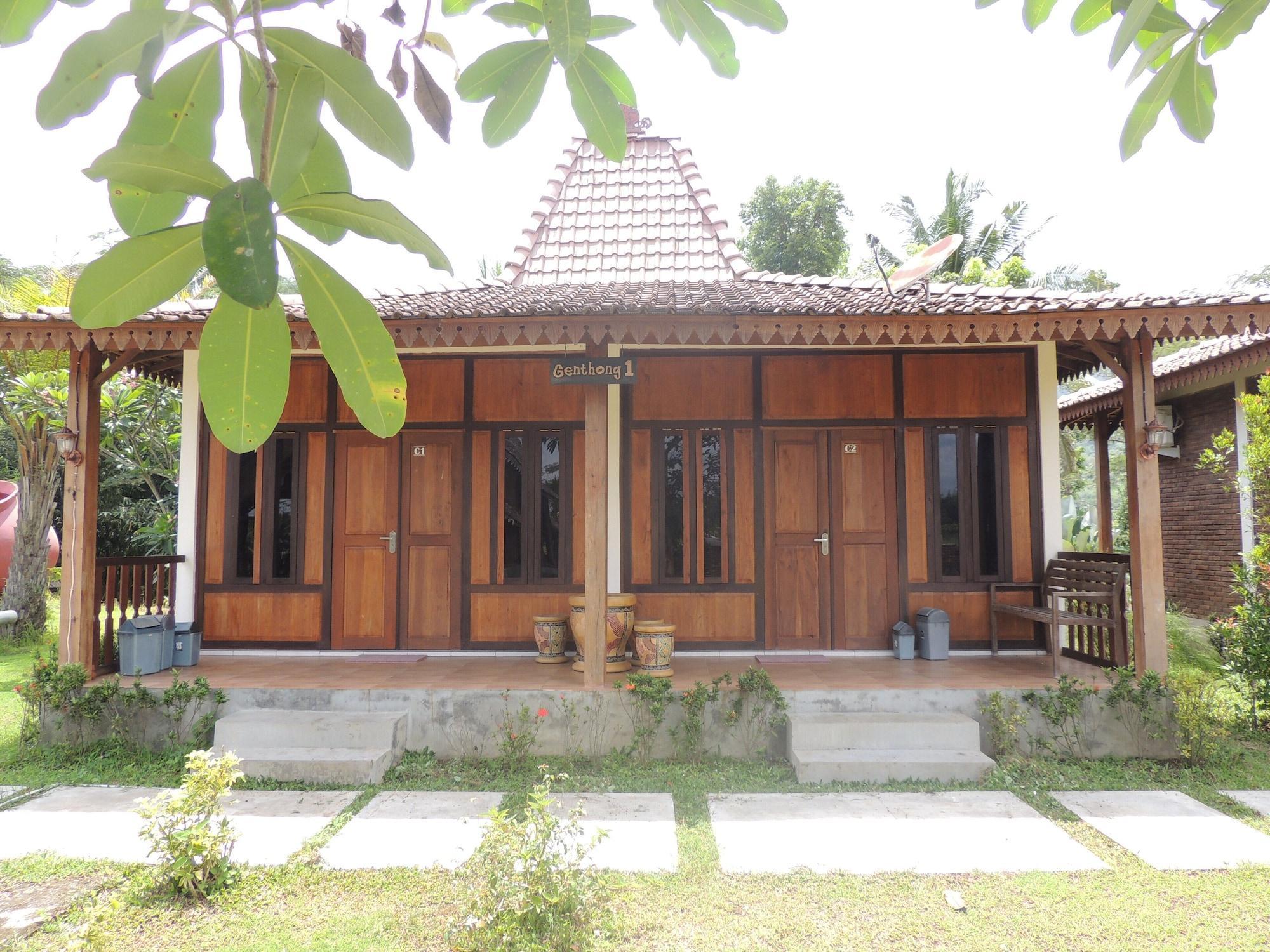 Готель Balkondes Karanganyar Pottery Academy Маґеланґ Екстер'єр фото